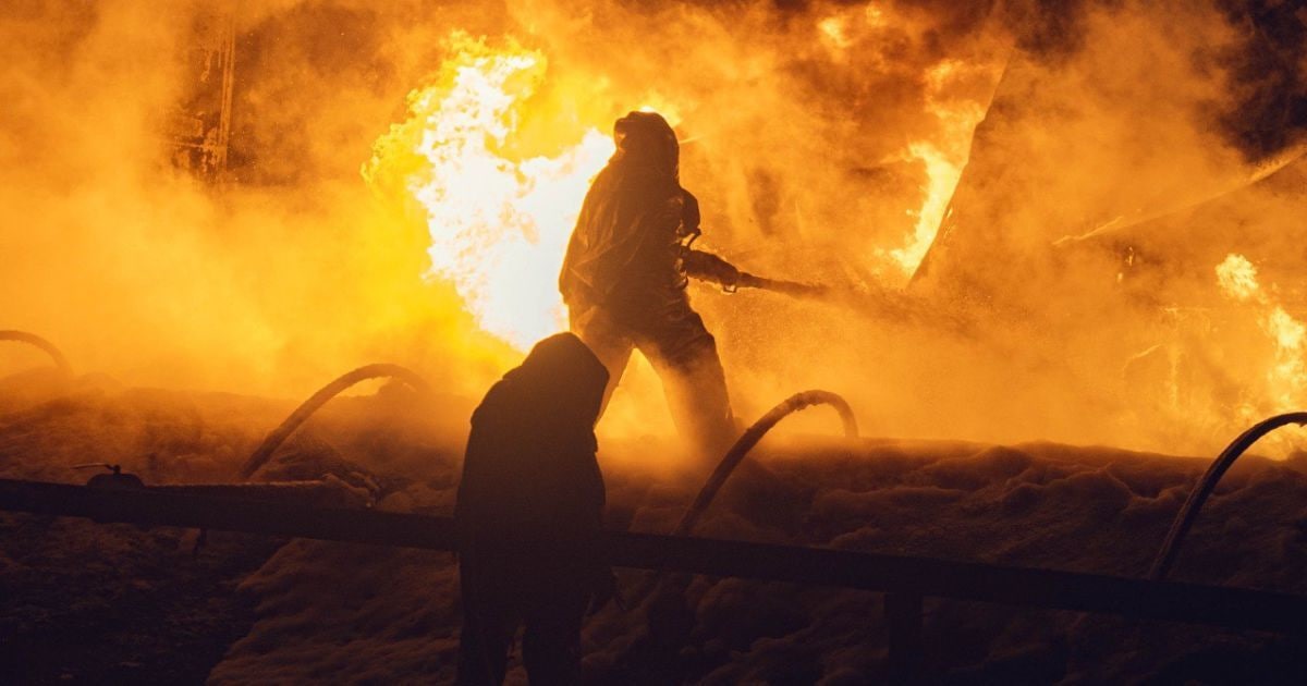 Новини України - МВА: У Сумах було десятки влучань, горять будинки