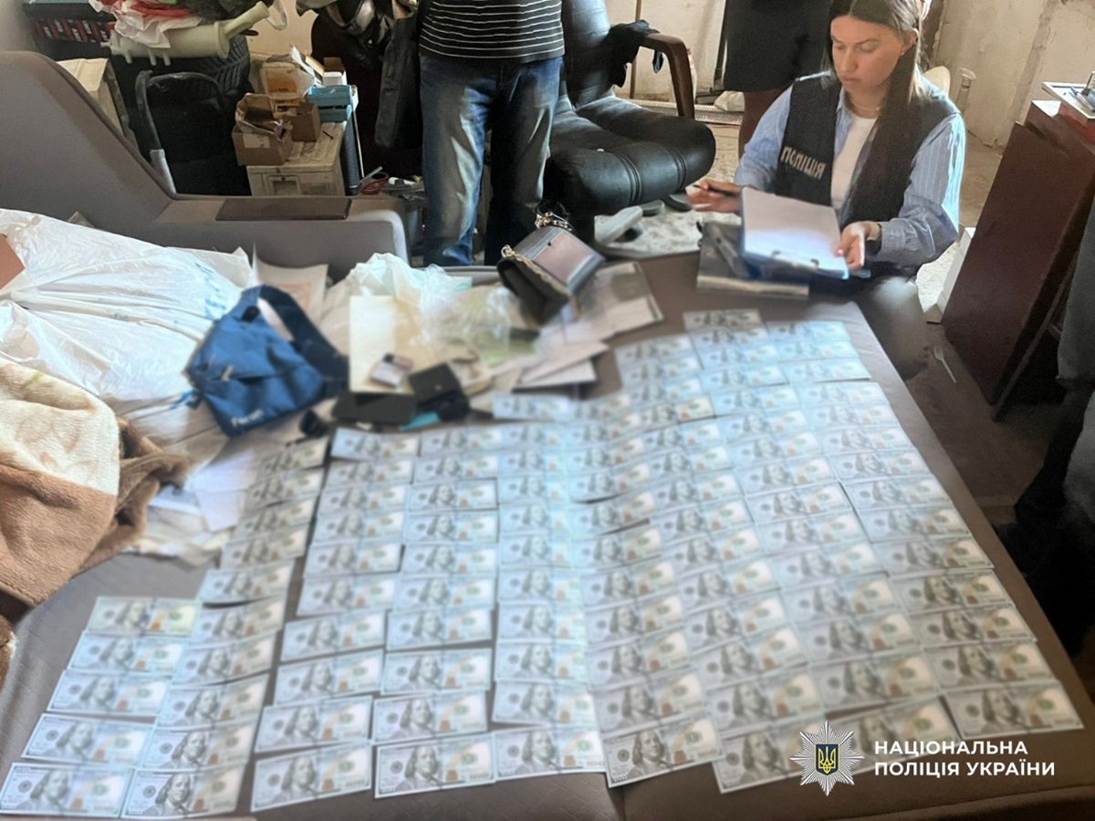 Новини України - На Одещині на хабарі спіймали посадовця ТЦК