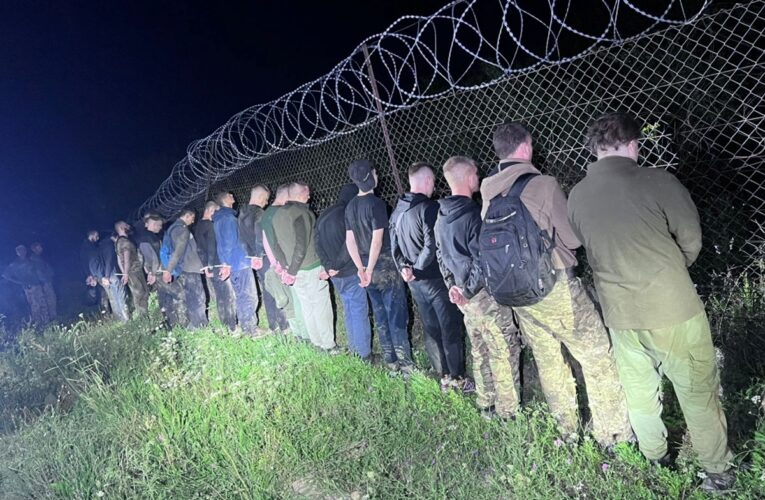 На шляху до Словаччини спіймали 19 ухилянтів