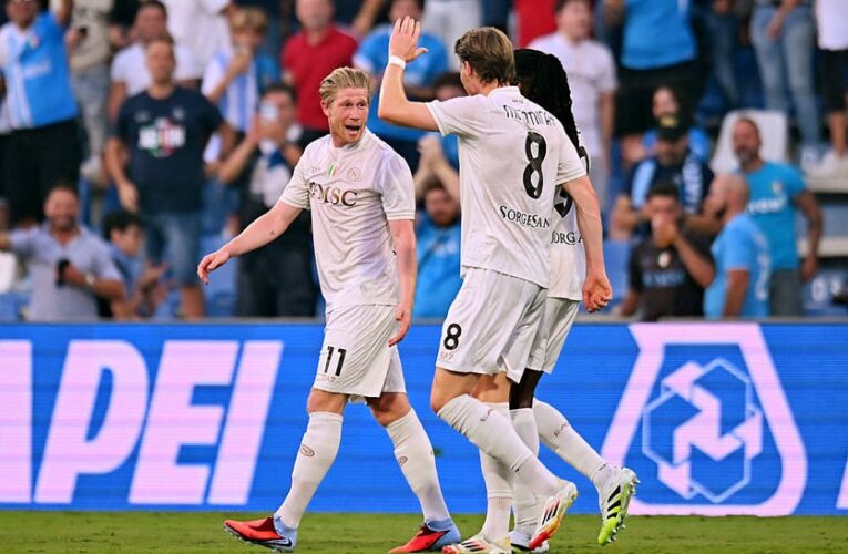 Наполі впевнено перемагає Сассуоло на виїзді в першому турі Серії А