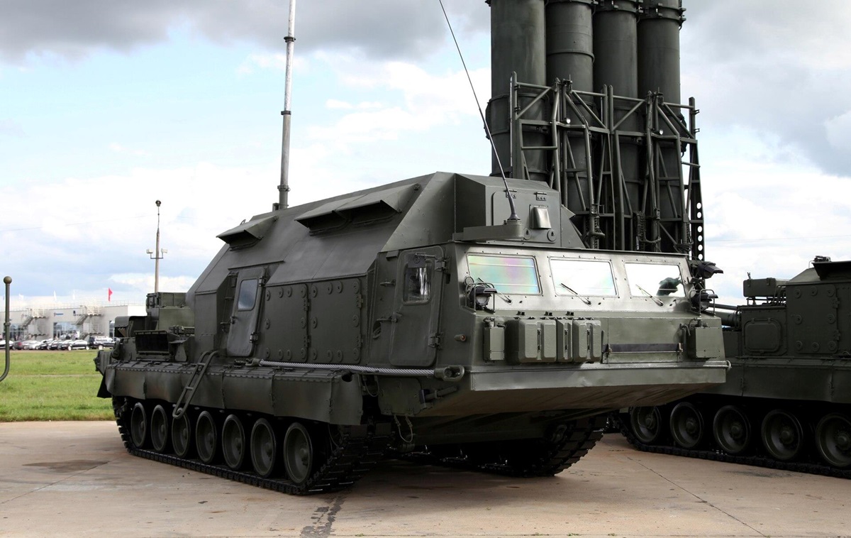 Новини України - Нацгвардійці дронами знищили російський ЗРК С-300В