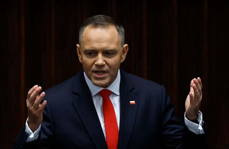 Навроцький анонсував зміну Конституції Польщі