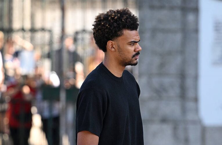 Найменовано бути проданим: Ренату Вейга переходить із Челсі у Вільярреал