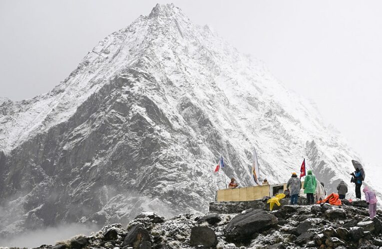 Непал скасував плату за сходження на 97 гімалайських вершин