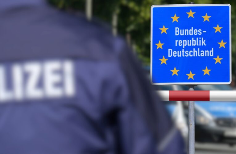 Німеччина відмовила у в’їзді майже 12 тисячам осіб з травня