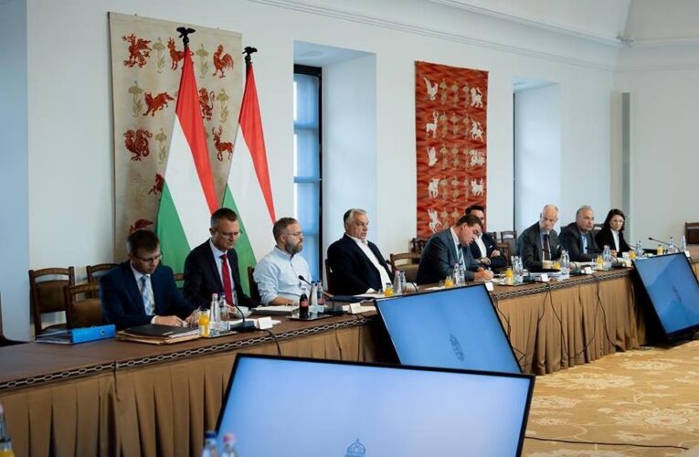 Орбан відреагував на удар Росії по Мукачеву