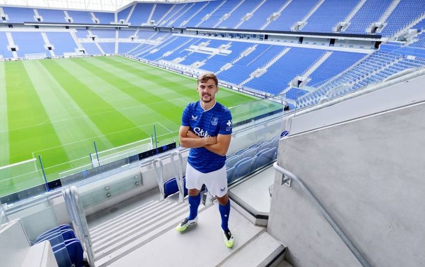 Новини спорту - Півзахисник Челсі поповнив лави Евертона