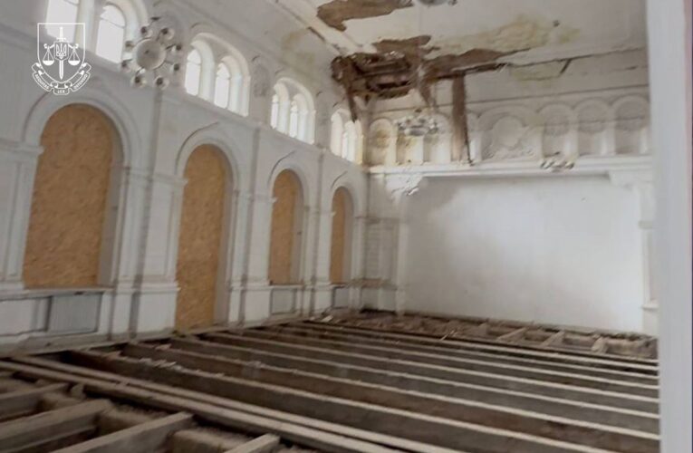 Посадовець заволодів 28,4 млн грн під час реставрації музею у Херсоні