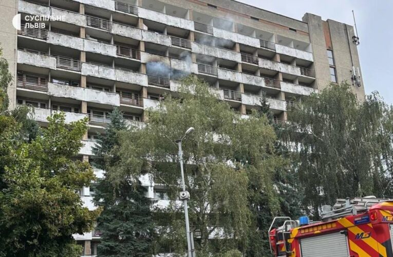 Пожежа у готелі Львова: стало відомо про постраждалих