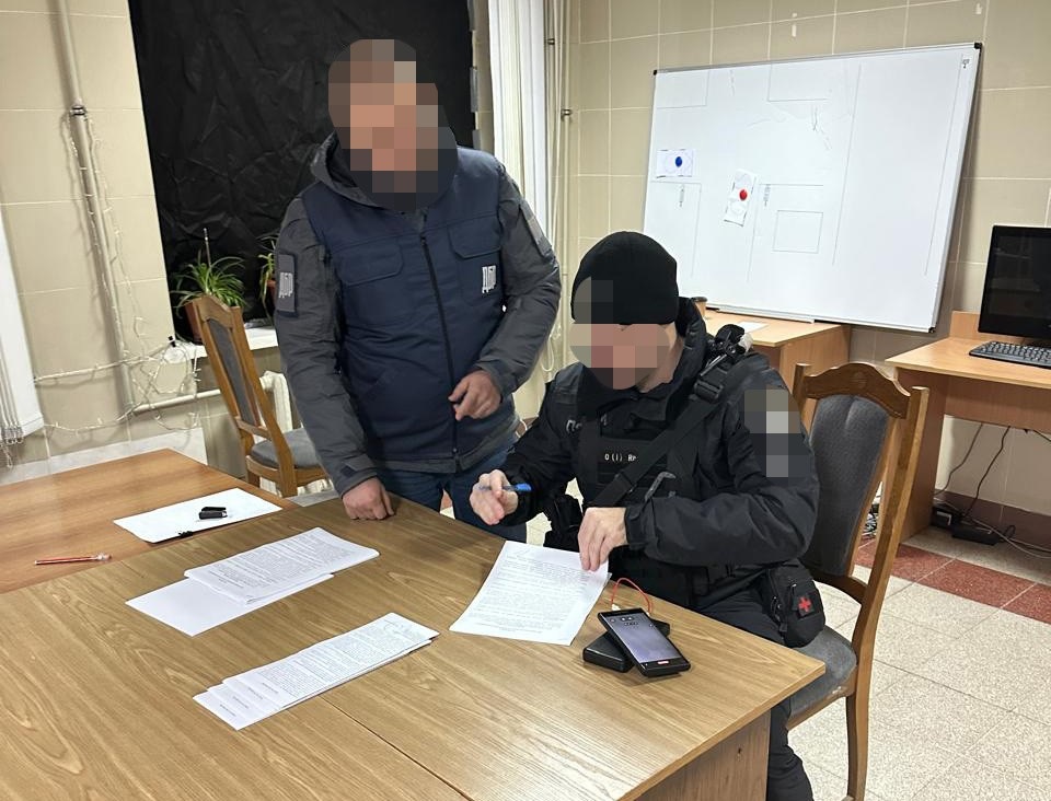 Новини України - Правоохоронець отримав три роки за жорстоке побиття військового