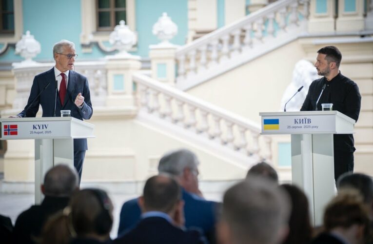 Спілкування Володимира Зеленського та Йонаса Гара Стере з журналістами