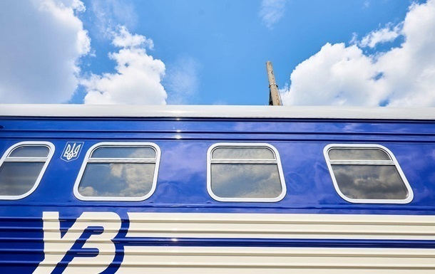 РФ обстріляла залізничну станцію у Синельниковому, скасовано низку потягів