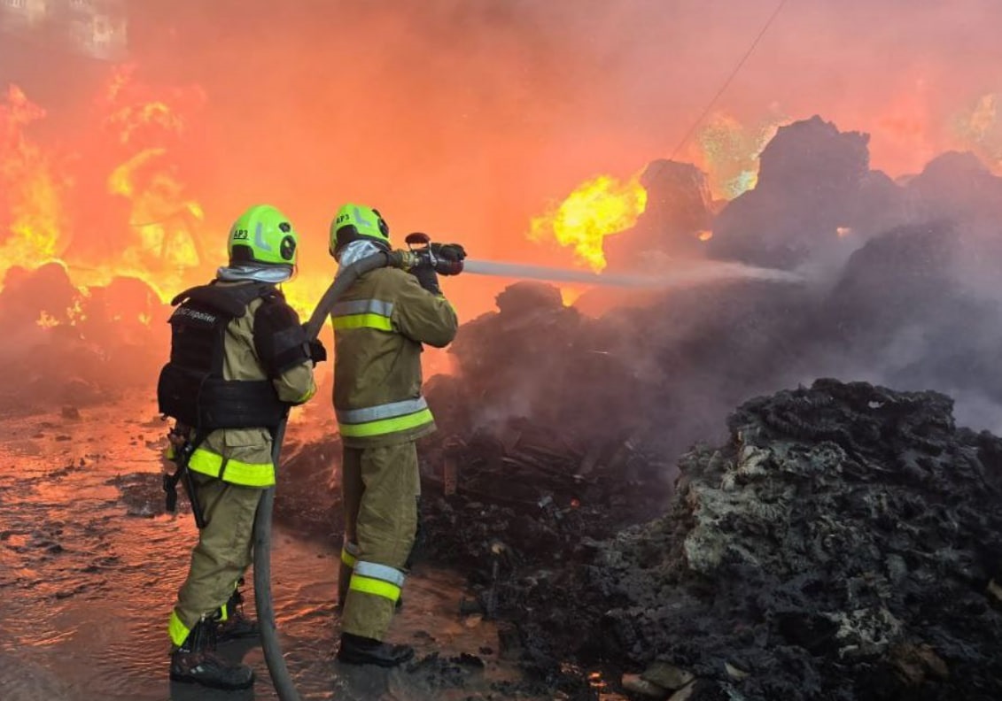 Новини України - РФ влучила в житловий будинок Чугуєва, є поранені