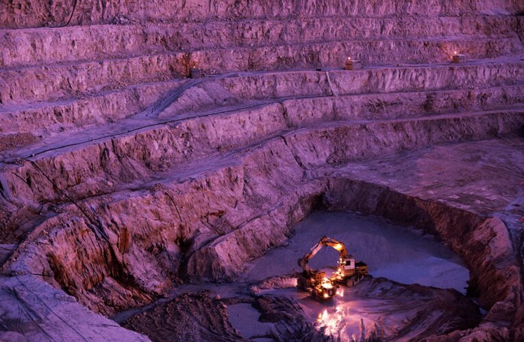 Росія навчить північнокорейських геологів шукати уран