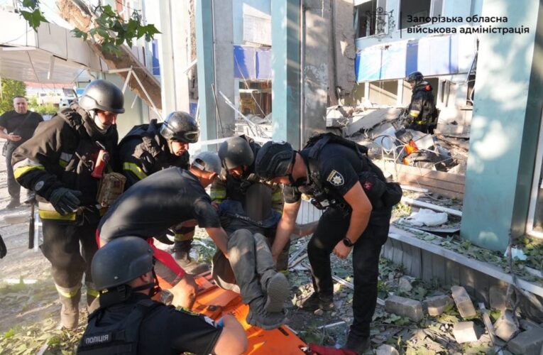 Росіяни КАБом рознесли вокзал у Запоріжжі