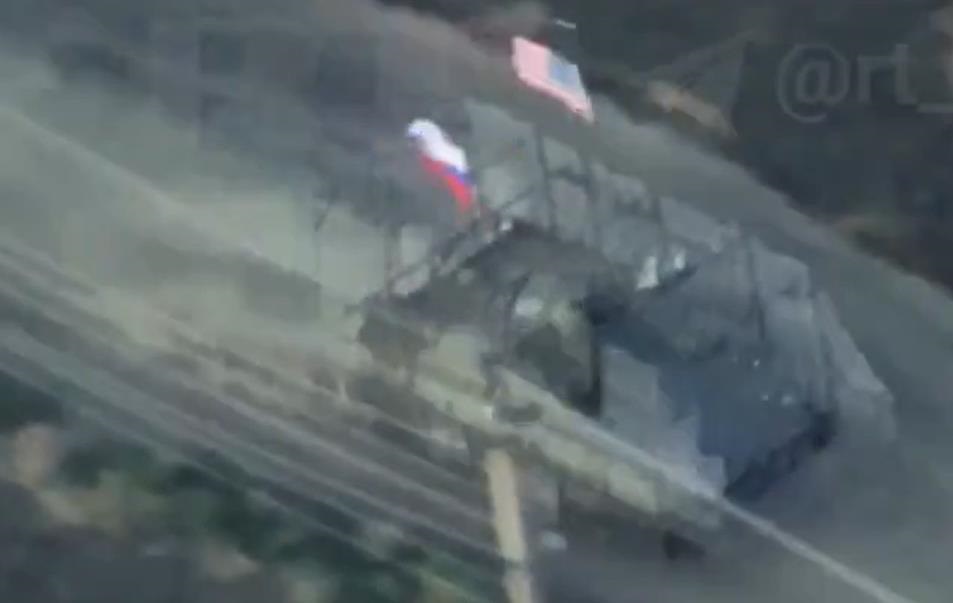 Новини світу - Росіяни показали "трофейний" БТР з прапором США