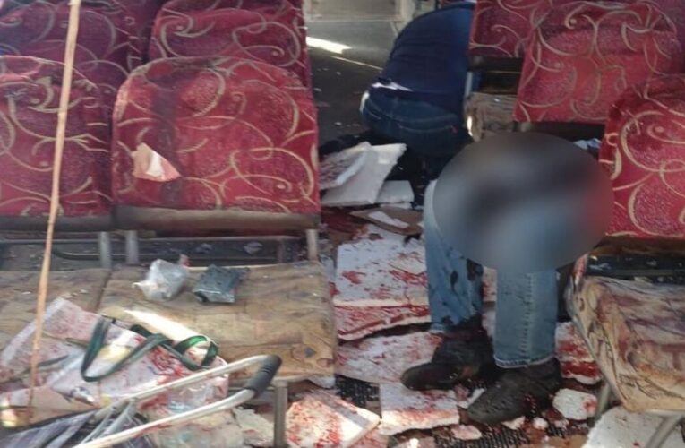 Росіяни повторно вдарили по автобусу у Херсоні, постраждали поліцейські