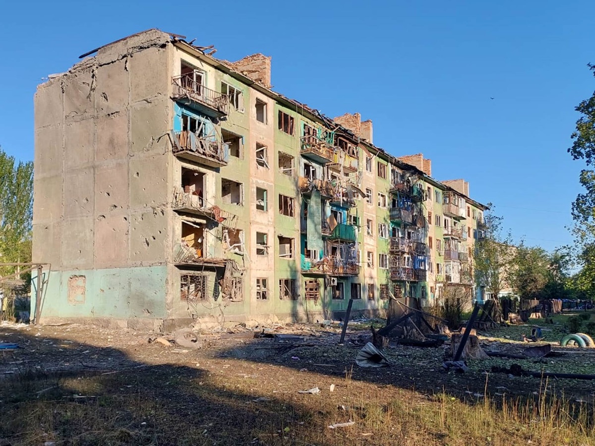 Новини України - Росіяни завдали авіаудару по Білозерському: двоє загиблих, семеро поранених