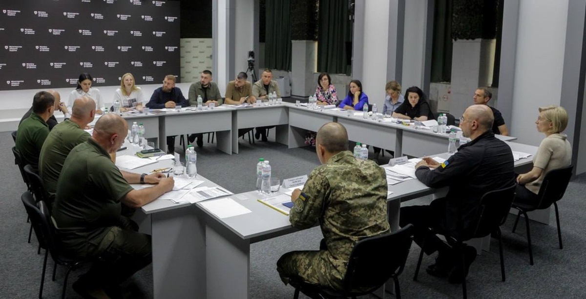 Новини України - Шмигаль анонсував "дорожню карту" для звільнених полонених