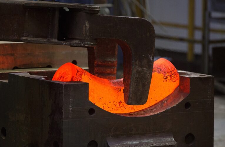 Швейцарія арештувала рахунки найбільшого виробника титану в РФ