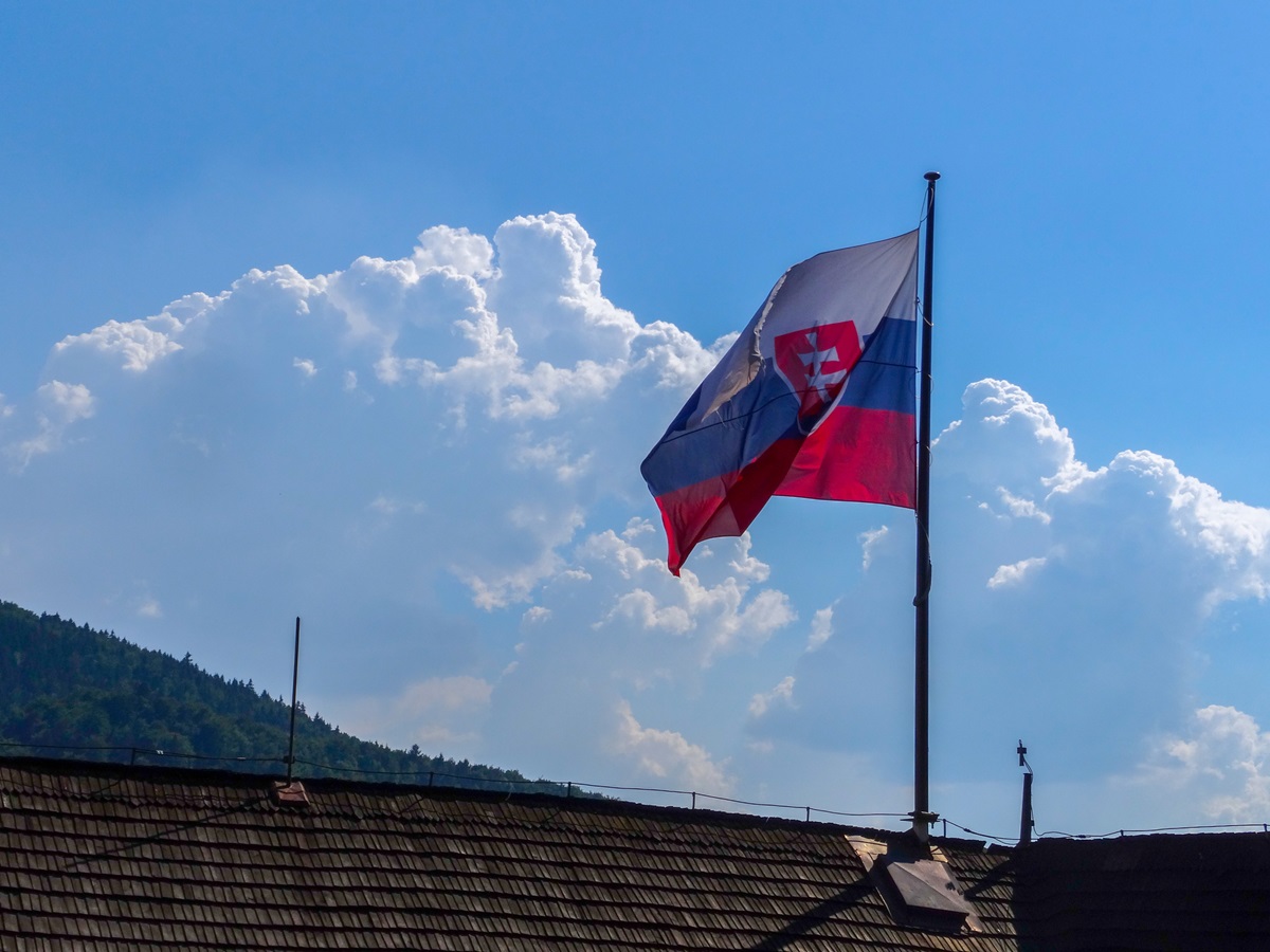 Новини світу - Словаччина відновила туристичні візи росіянам