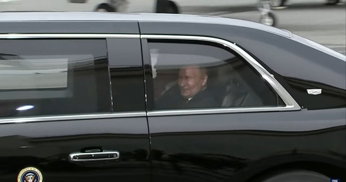 Новини світу - Трамп і Путін в одному лімузині: експерти фіксують порушення протоколу