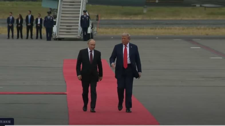 Новини політики - Трамп і Путін зустрілися на Алясці