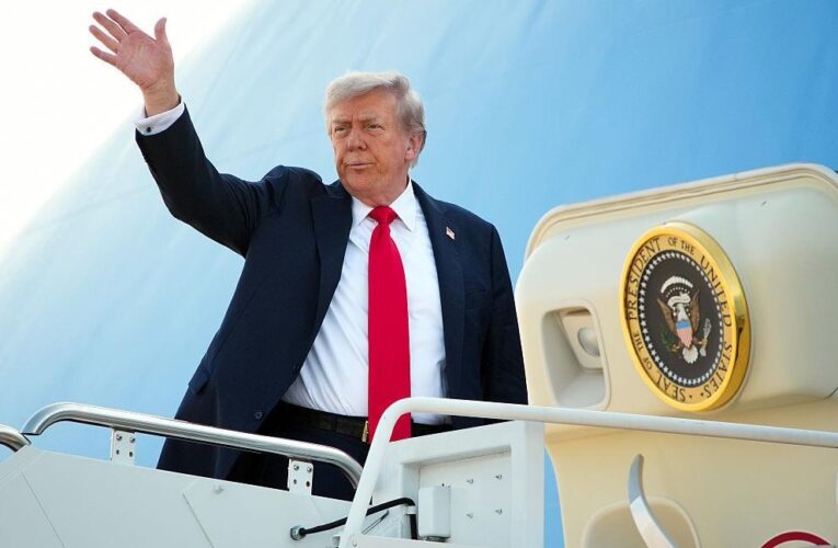 Трамп вилетів на Аляску на зустріч з Путіним