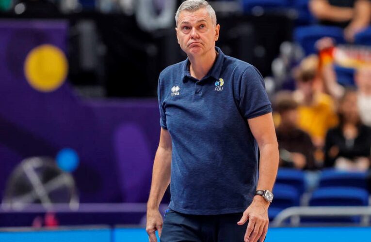 Тренер збірної України з баскетболу кипить душею до краю за неявку гравців