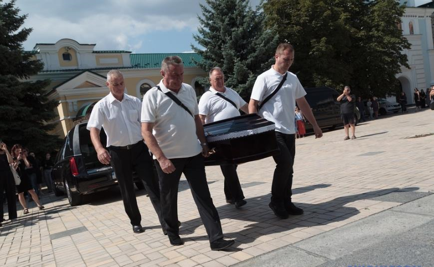 Новини України - У Києві попрощалися із закатованою у полоні РФ українською журналісткою