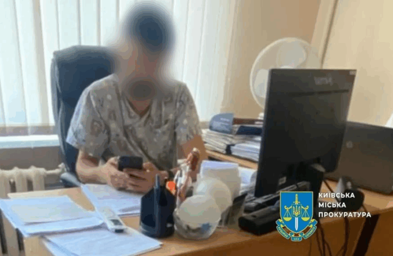 У Києві жінці провели підтяжку грудей, розповсюдивши злоякісні пухлини