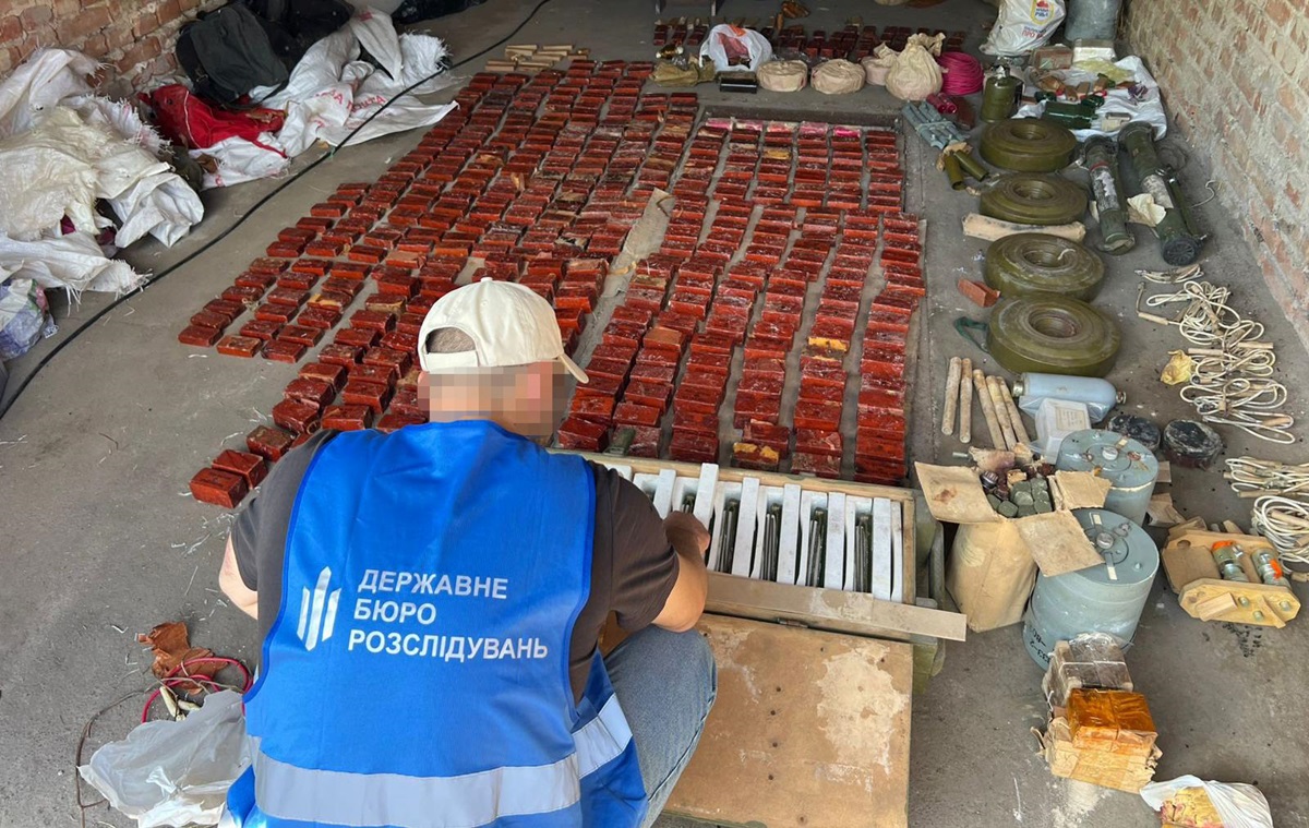 Новини України - У Кропивницькому виявили велику схованку вибухівки