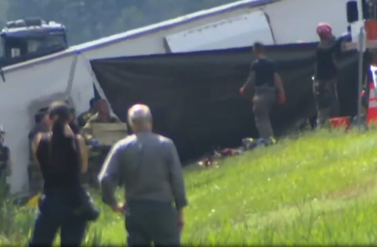 У США перекинувся туристичний автобус: є жертви