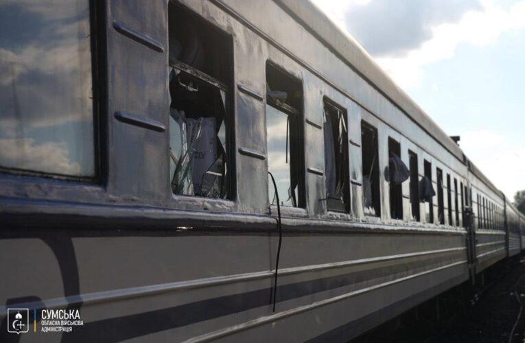 У Сумах “приліт” по вокзалу, пошкоджено поїзд