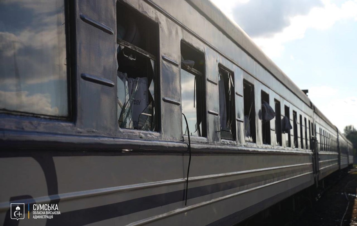 Новини України - У Сумах "приліт" по вокзалу, пошкоджено поїзд