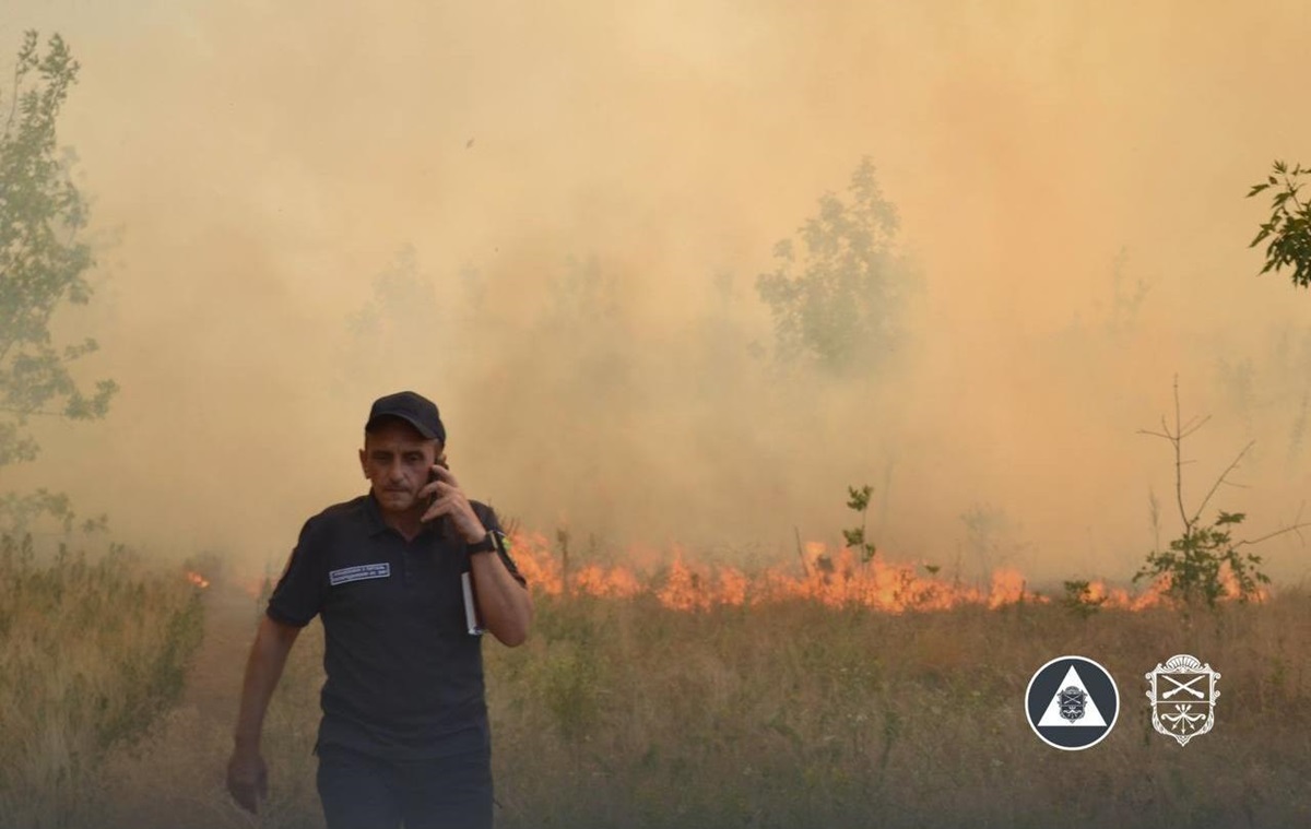 Новини України - У Запоріжжі пожежа охопила острів Хортиця