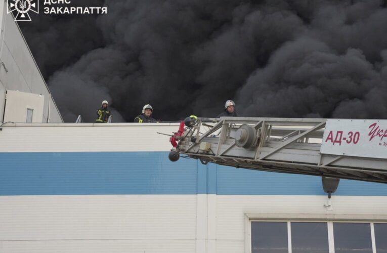 Удар по заводу в Мукачево: зросла кількість постраждалих