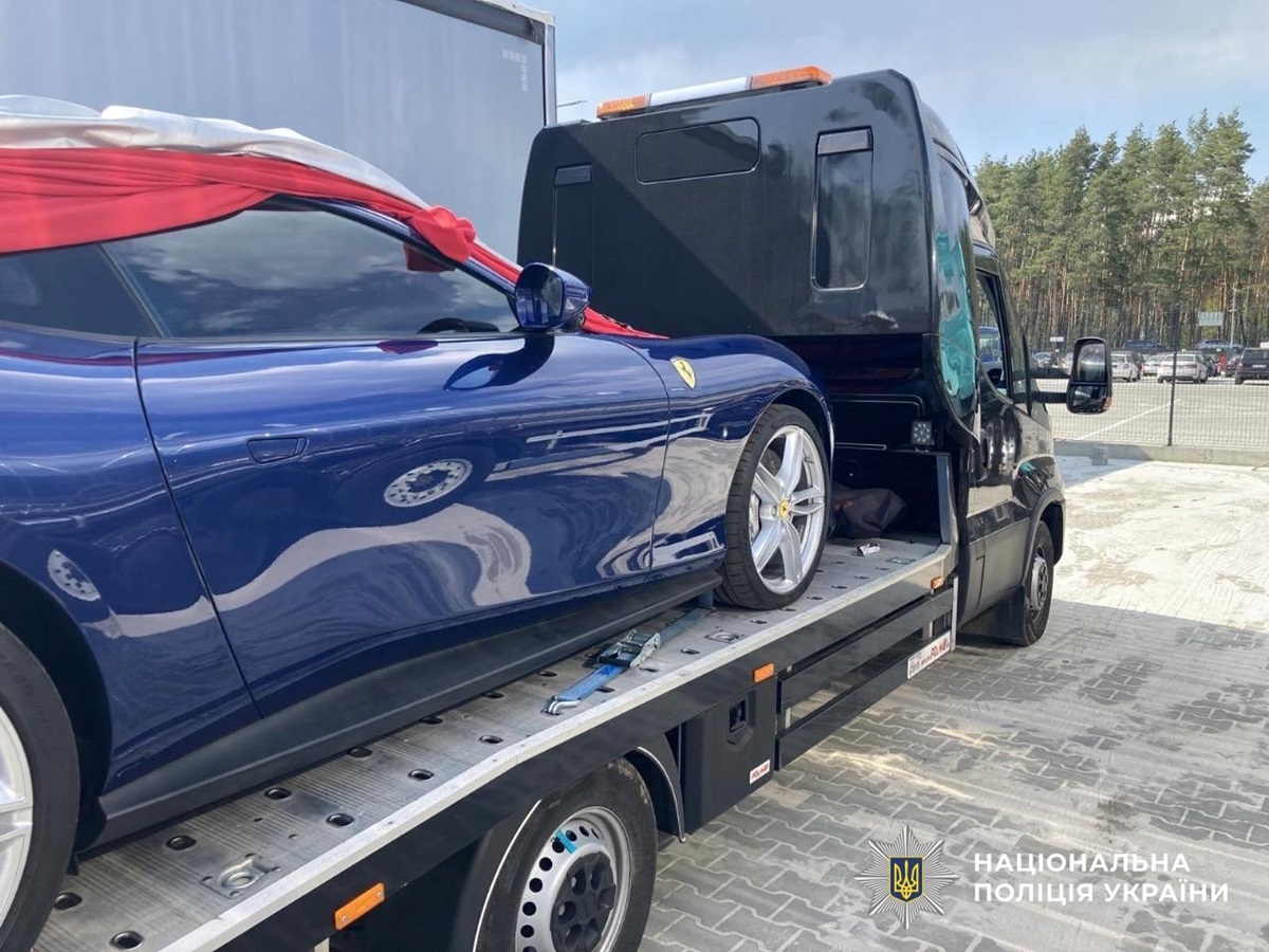Новини України - Українського експосадовця підозрюють у ввезенні Ferrari для громадянина РФ