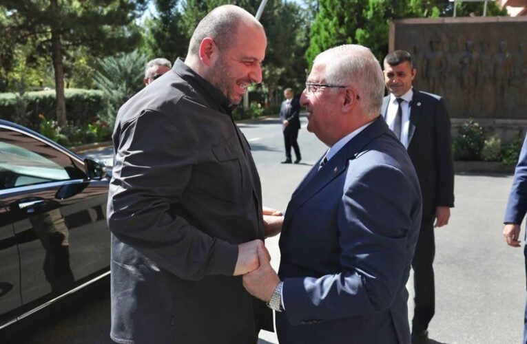 Умєров проводить переговори у Туреччині