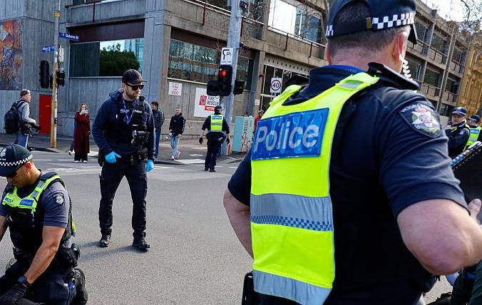 В Австралії чоловік убив двох поліціянтів і втік