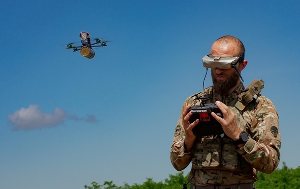 Новини України - В МО назвали зарплату операторів БПЛА за новим контрактом