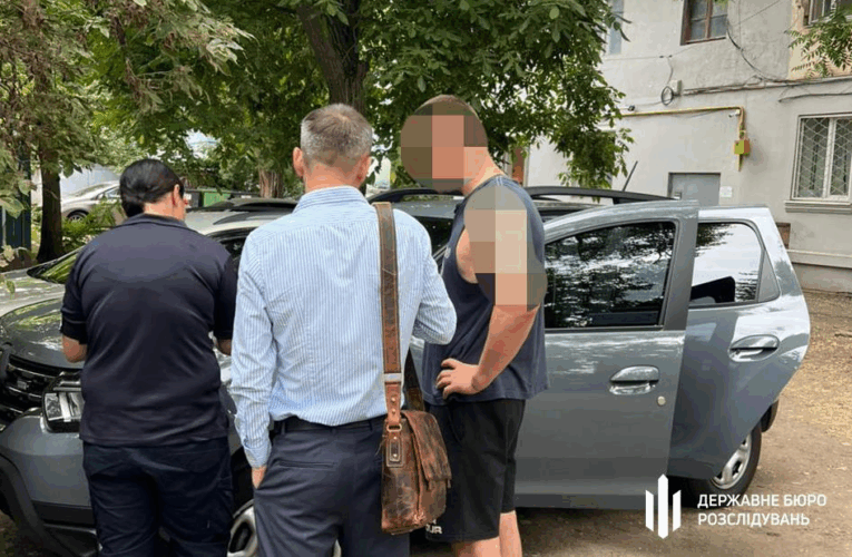 В Одесі співробітник ТЦК “торгував” відстрочкою від мобілізації