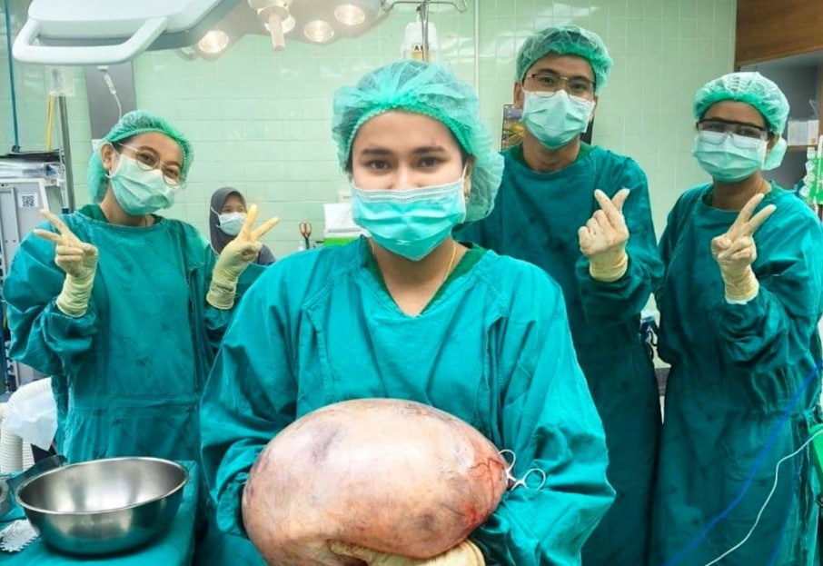 Новини світу - В Таїланді лікарі видалили 8-кілограмову кісту