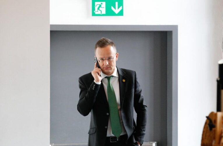 В Угорщині назвали строки відновлення нафтопроводу Дружба