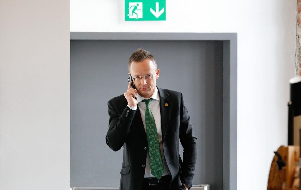 Новини політики - В Угорщині назвали строки відновлення нафтопроводу Дружба