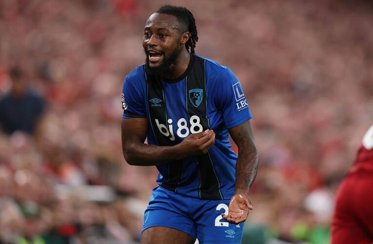 Вболівальник, який образив футболіста Семеньо, отримав суворе покарання