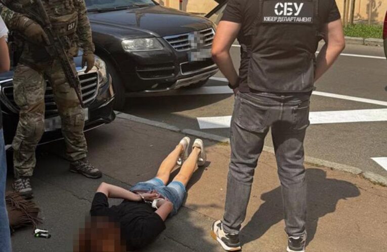 Викрито агентку ФСБ, що готувала обстріли та теракти в Києві