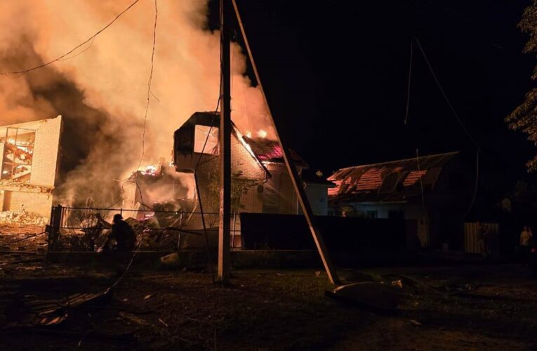 Ворожі дрони вдарили по центру Балаклії: що відомо