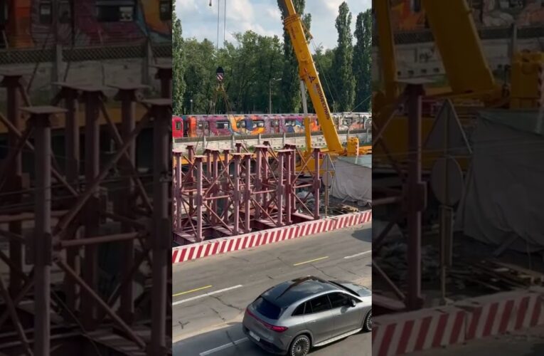 Реконструкція шляхопроводу біля станції метро “Дарниця”