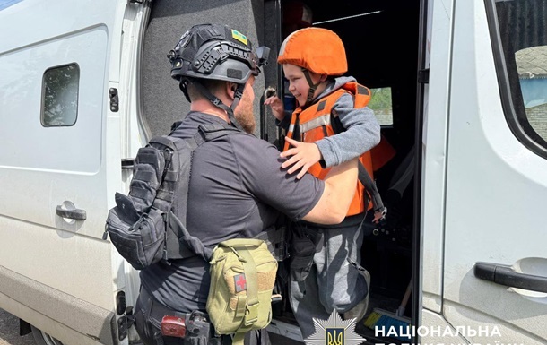 Новини України - З кількох сіл Донеччини примусово евакуюють родини з дітьми